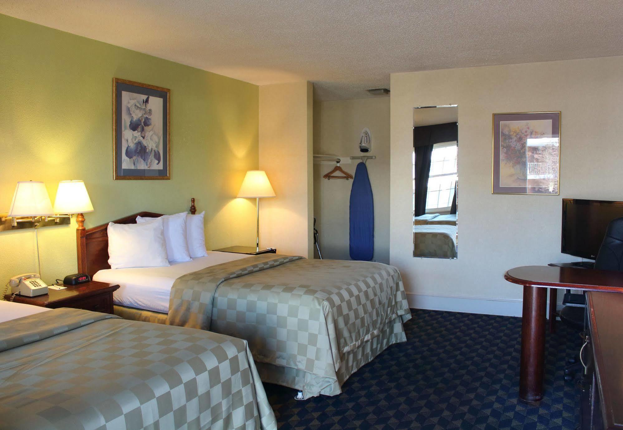 Governor House Inn Arlington/Falls Church Eksteriør billede
