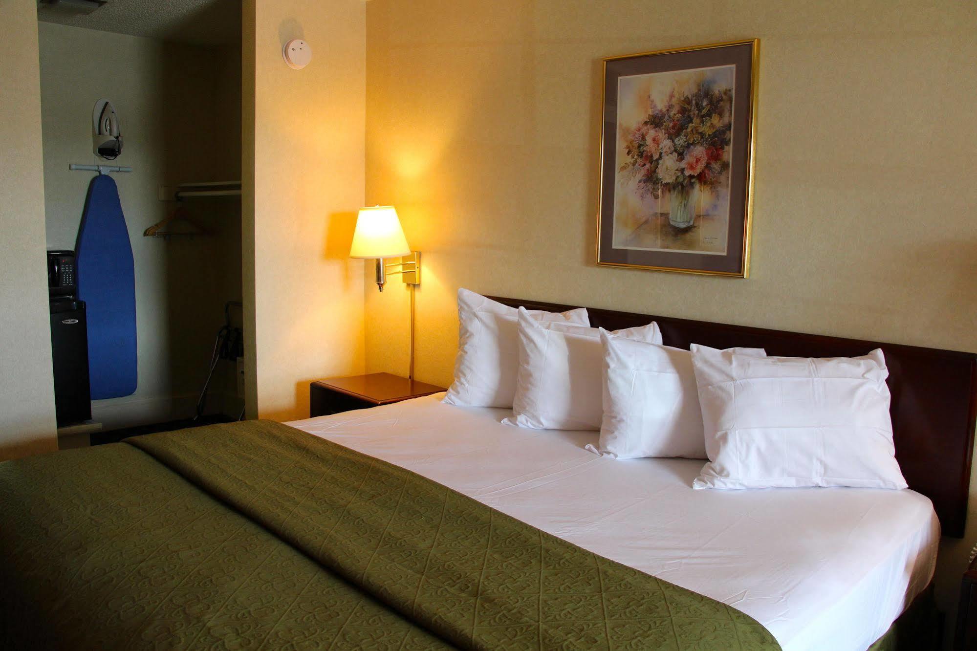 Governor House Inn Arlington/Falls Church Eksteriør billede