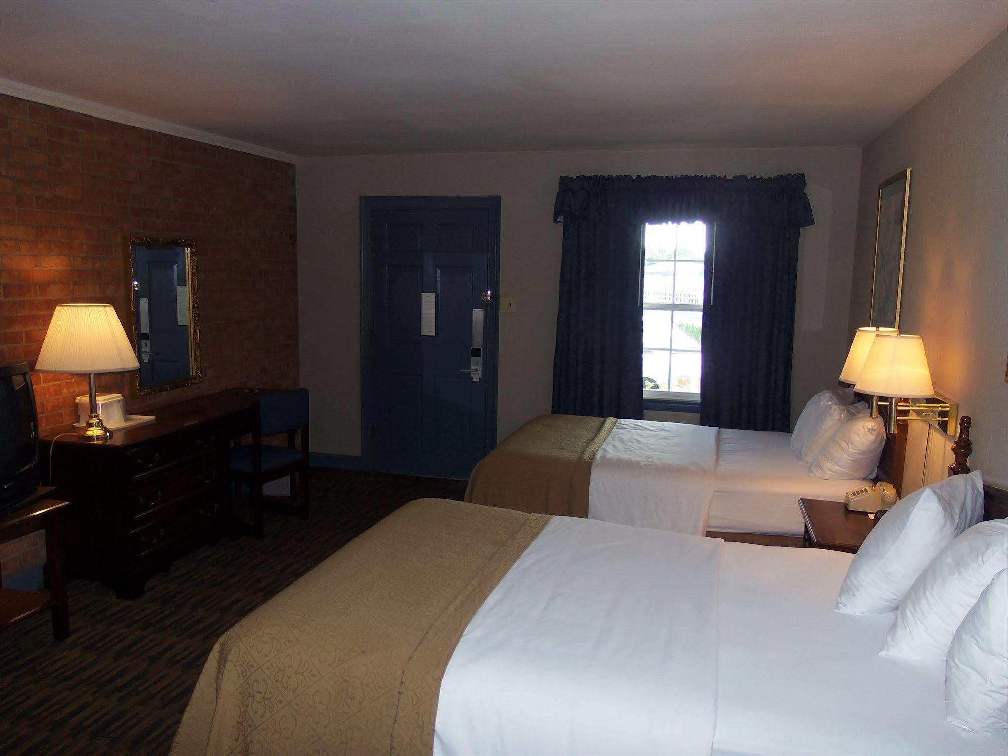 Governor House Inn Arlington/Falls Church Eksteriør billede
