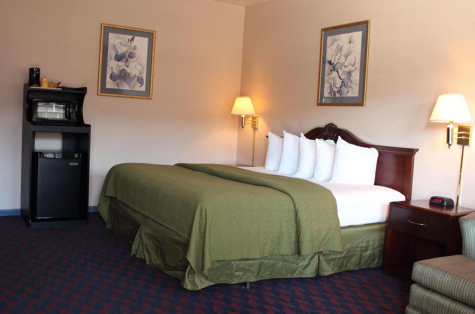 Governor House Inn Arlington/Falls Church Eksteriør billede