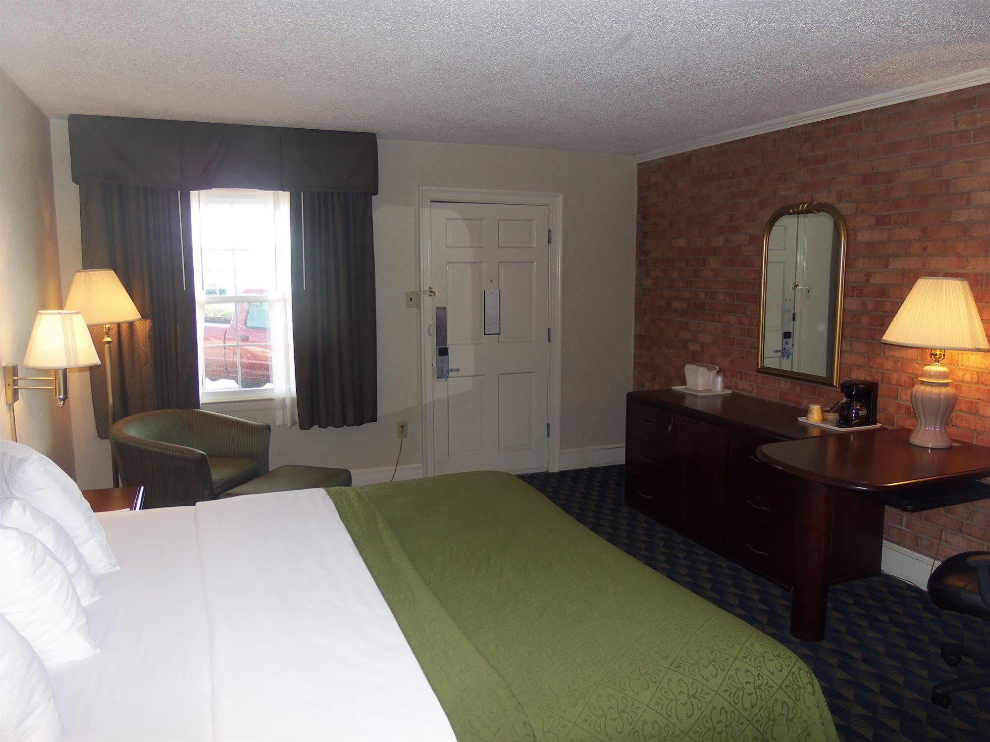 Governor House Inn Arlington/Falls Church Eksteriør billede